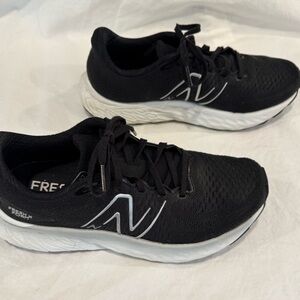 New Balance Fresh Foam Black Running Shoes Women’s 8 Athletic Sneakers